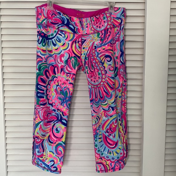 Lilly Pulitzer Pants - Lilly Pulitzer Luxletic Cropped leggings Psychedelic Sunshine XL